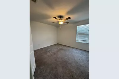 36569 Smithfield Lane, Zephyrhills, FL 33541 - Photo 17