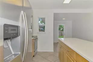 2136 Brueckner Dr, Sarasota, FL 34231 - Photo 13