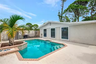2136 Brueckner Dr, Sarasota, FL 34231 - Photo 33