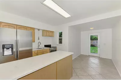 2136 Brueckner Drive, Sarasota, FL 34231 - Photo 9
