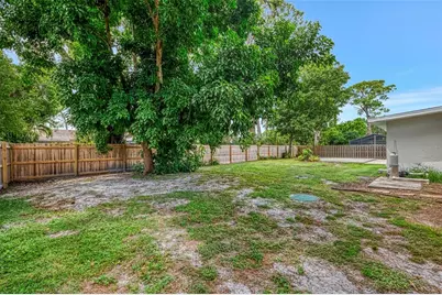 2136 Brueckner Drive, Sarasota, FL 34231 - Photo 29