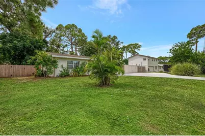 2136 Brueckner Drive, Sarasota, FL 34231 - Photo 3