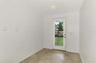 2136 Brueckner Dr, Sarasota, FL 34231 - Photo 15