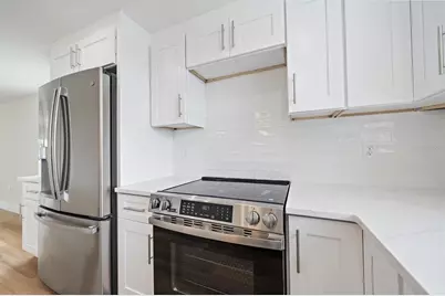 683 Spanish Drive S #214, Longboat Key, FL 34228 - Photo 9