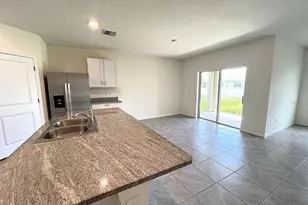 12724 Lateral Root Dr, Sarasota, FL 34238 - Photo 5