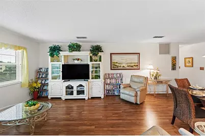 5970 80th St N #301, Saint Petersburg, FL 33709 - Photo 9