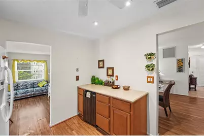 5970 80th St N #301, Saint Petersburg, FL 33709 - Photo 7