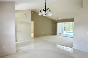 5024 Southern Pine Cir, Venice, FL 34293 - Photo 15