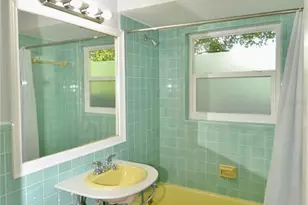 3525 Iroquois Ave, Sarasota, FL 34234 - Photo 19