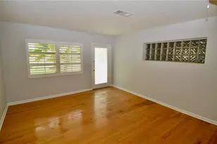 3525 Iroquois Ave, Sarasota, FL 34234 - Photo 7