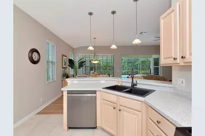 706 Misty Pond Court, Bradenton, FL 34212 - Photo 9