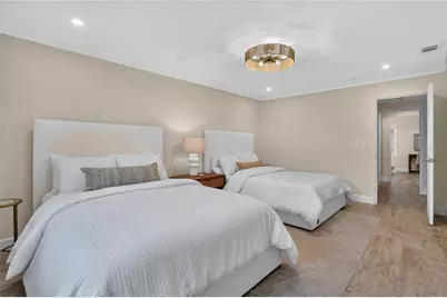 418 Sapphire Drive, Sarasota, FL 34234 - Photo 29
