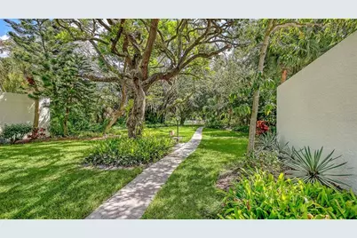 664 Woodlawn Drive, Bradenton, FL 34210 - Photo 35