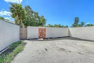 664 Woodlawn Dr, Bradenton, FL 34210 - Photo 31