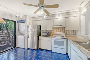 664 Woodlawn Dr, Bradenton, FL 34210 - Photo 13