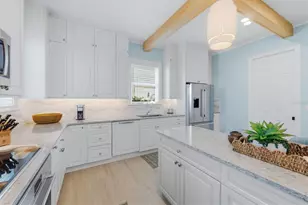 115 Aqua Ln, Holmes Beach, FL 34217 - Photo 21