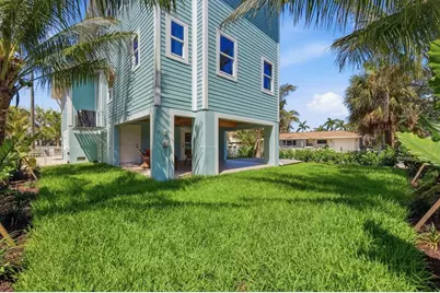 115 Aqua Lane, Holmes Beach, FL 34217 - Photo 55