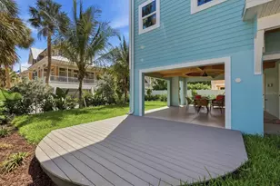 115 Aqua Ln, Holmes Beach, FL 34217 - Photo 53