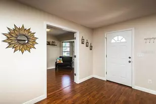 13920 Jamaica Dr, Seminole, FL 33776 - Photo 3