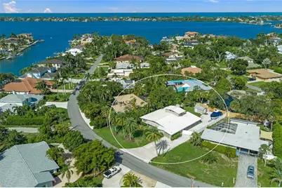 7616 Cove Terrace, Sarasota, FL 34231 - Photo 9