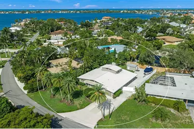 7616 Cove Terrace, Sarasota, FL 34231 - Photo 5