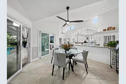 8314 Cypress Hollow Drive, Sarasota, FL 34238 - Photo 31