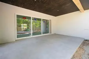 2114 Floyd St, Sarasota, FL 34239 - Photo 9