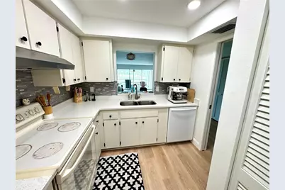 6999 W Country Club Drive N #225, Sarasota, FL 34243 - Photo 5