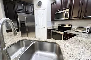 137 Navigation Cir, Osprey, FL 34229 - Photo 9