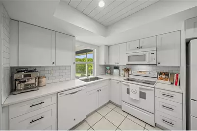 6553 Samoa Drive, Sarasota, FL 34241 - Photo 13