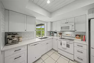 6553 Samoa Dr, Sarasota, FL 34241 - Photo 13