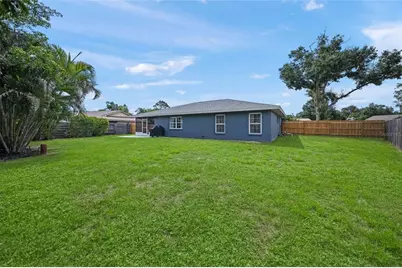 6553 Samoa Drive, Sarasota, FL 34241 - Photo 5