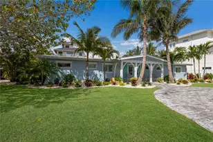 401 N Shore Dr, Anna Maria, FL 34216 - Photo 1