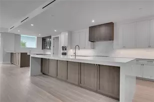 70 Avenida Veneccia, Sarasota, FL 34242 - Photo 3