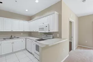 3958 Mediterranea Cir, Sarasota, FL 34233 - Photo 9