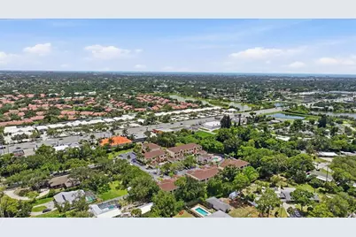 3958 Mediterranea Circle #411, Sarasota, FL 34233 - Photo 33