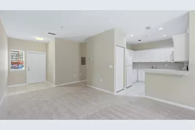 3958 Mediterranea Circle #411, Sarasota, FL 34233 - Photo 5