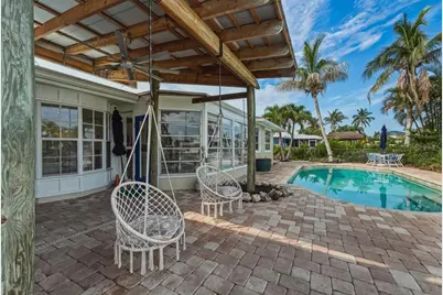 508 83rd Street, Holmes Beach, FL 34217 - Photo 13