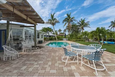 508 83rd Street, Holmes Beach, FL 34217 - Photo 11
