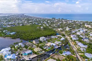 508 83rd St, Holmes Beach, FL 34217 - Photo 43