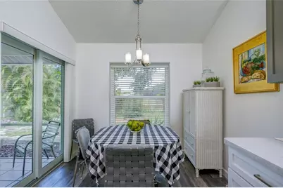 7812 38th Court E, Sarasota, FL 34243 - Photo 19