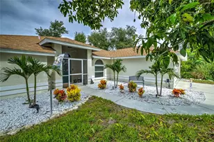 7812 38th Ct E, Sarasota, FL 34243 - Photo 41