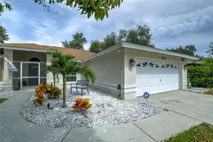 7812 38th Ct E, Sarasota, FL 34243 - Photo 1