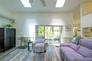 7812 38th Ct E, Sarasota, FL 34243 - Photo 9