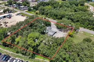 4727 15th St E, Bradenton, FL 34203 - Photo 1