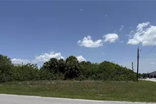 148 April Rd, Rotonda West, FL 33947 - Photo 1