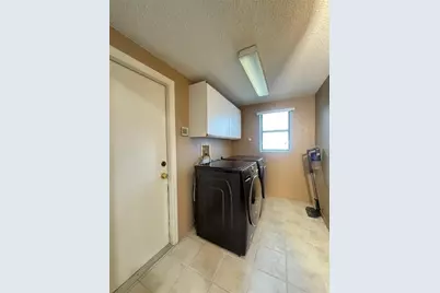 6077 Marella Drive, Sarasota, FL 34243 - Photo 41