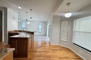 6077 Marella Dr, Sarasota, FL 34243 - Photo 7