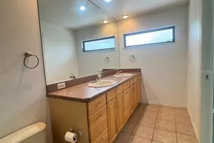 6077 Marella Dr, Sarasota, FL 34243 - Photo 21