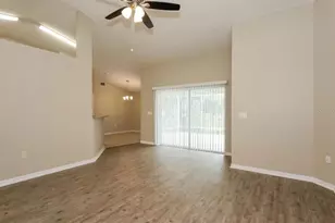 29251 Crossland Dr, Wesley Chapel, FL 33543 - Photo 7